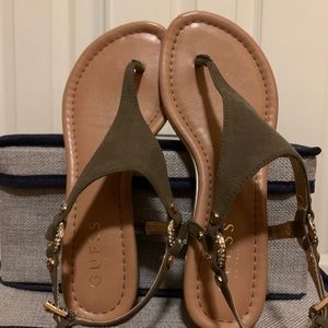 NWOT GUESS SUMMER SANDALS